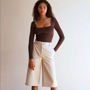 Aritizia- Babaton- contour body suit